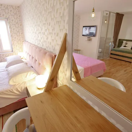 Integrated 4*