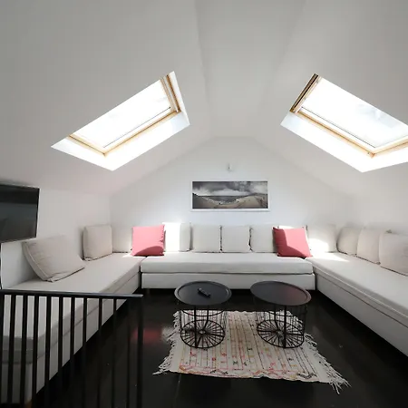 Integrated מלון דירות 4*